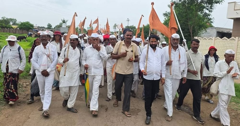 वारकरी दिंडीसमवेत सहभाग