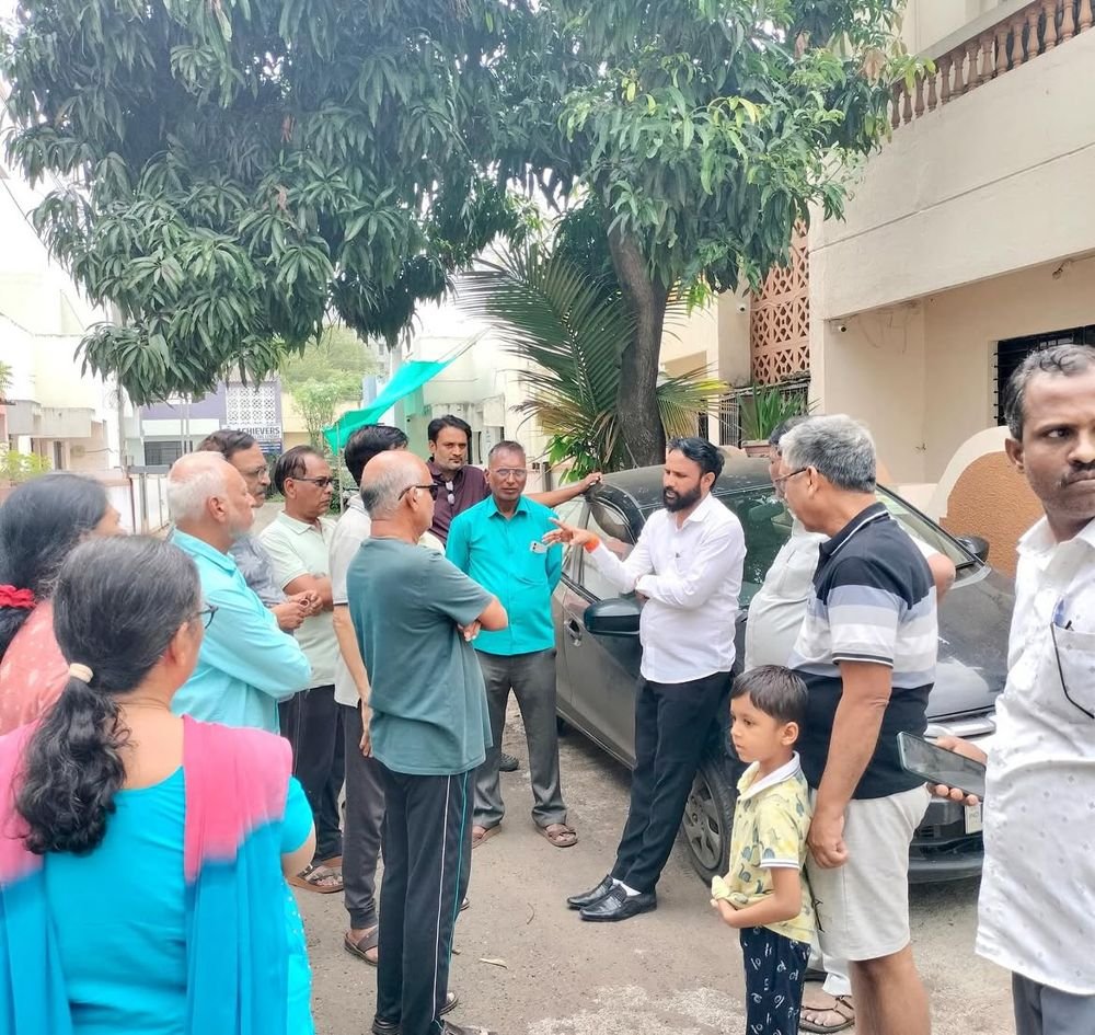 पूरस्थितीत नागरिकांच्या घरांची पाहणी